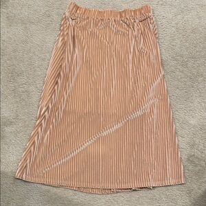 Preowned DAZY Tan Velvet Skirt size XL